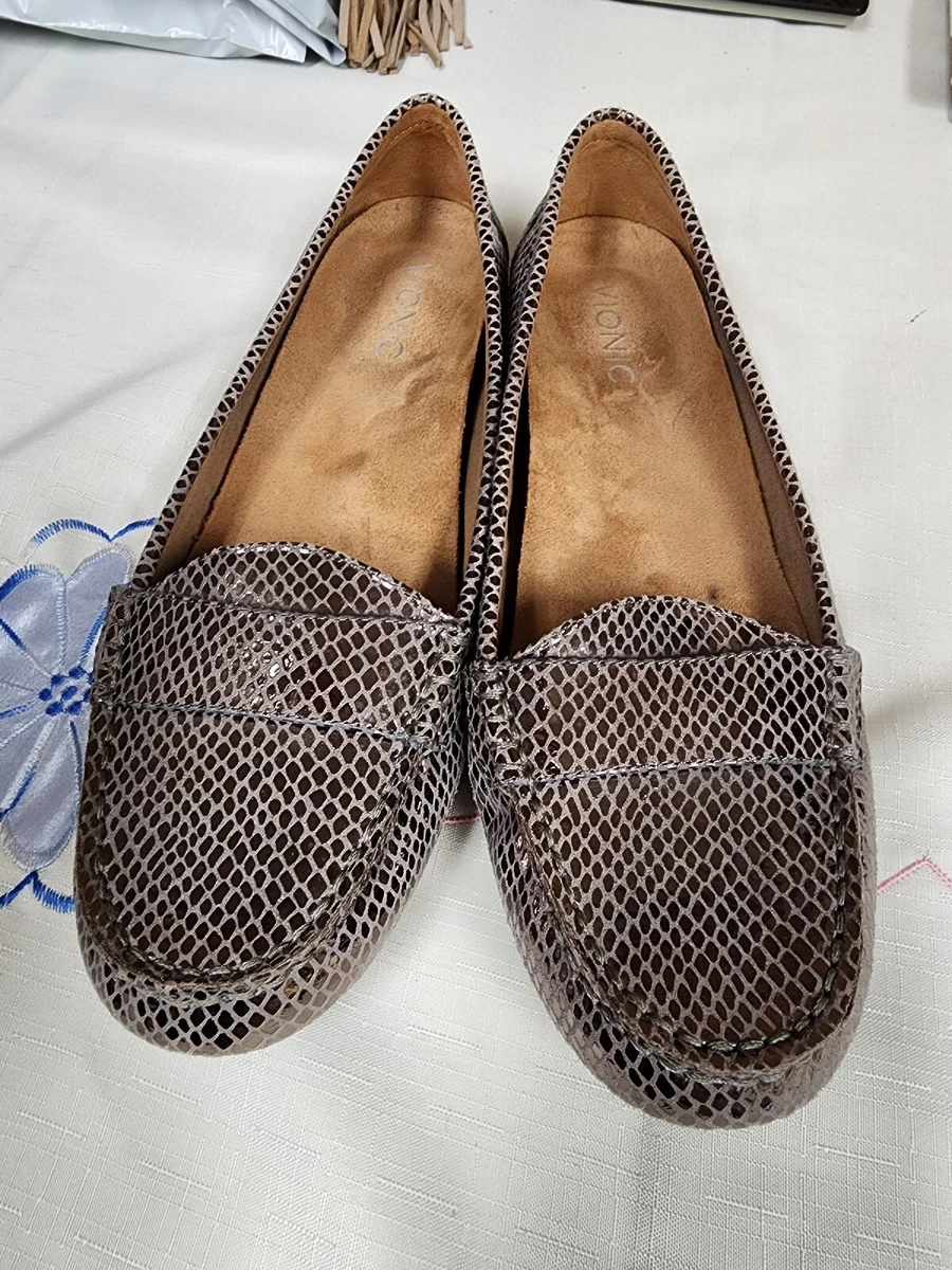 Vionic larrun snake best sale loafer