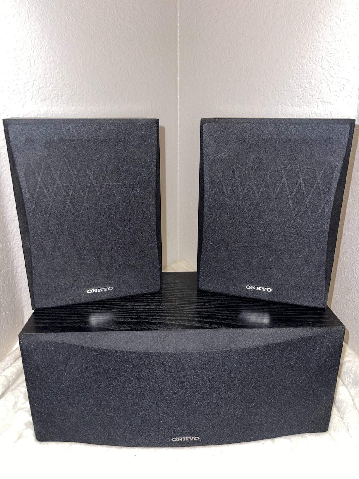Onkyo Bundle! (2) SKM-150S 9&rdquo;x7&rdquo; & (1) SKC-150C Center S