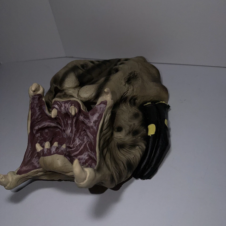 Predator Movie Teen/Adult Latex Face Mask Full Facial Coverage Cosplay Costume - Image 2 of 4