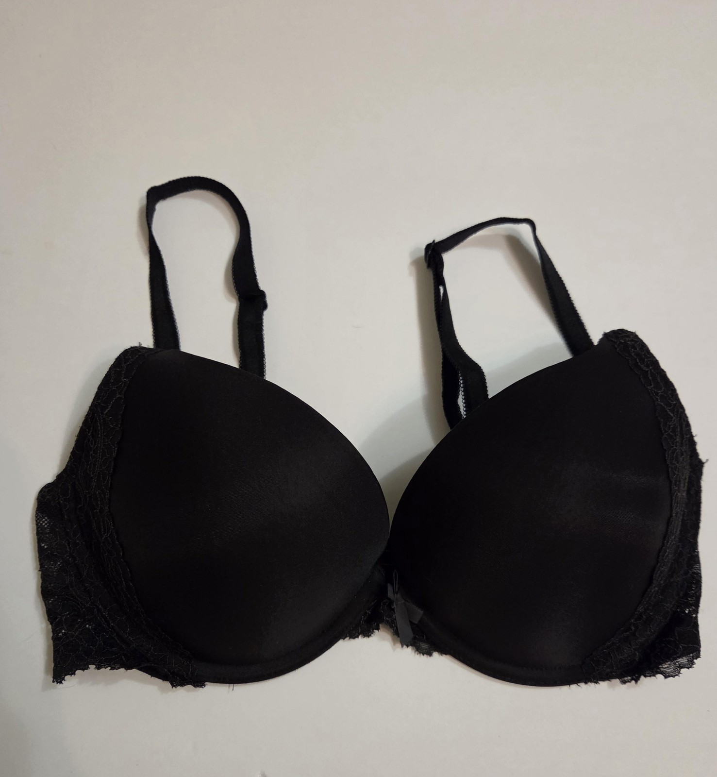 Victoria's Secret Dream Angels Bra Womens 34D Black Lace Push Up Underwire