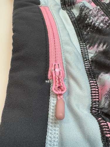 IVIVVA by LULULEMON GIRLS GRAY BLUE PINK ACTIVE SHORTS LINED SIZE 12 - Picture 3 of 10