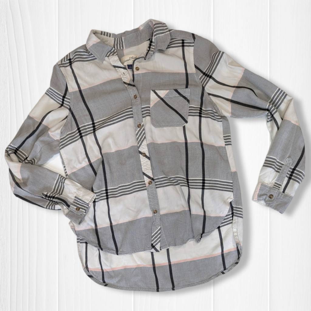 Universal Thread Tops Button Down White and Gray … - image 5