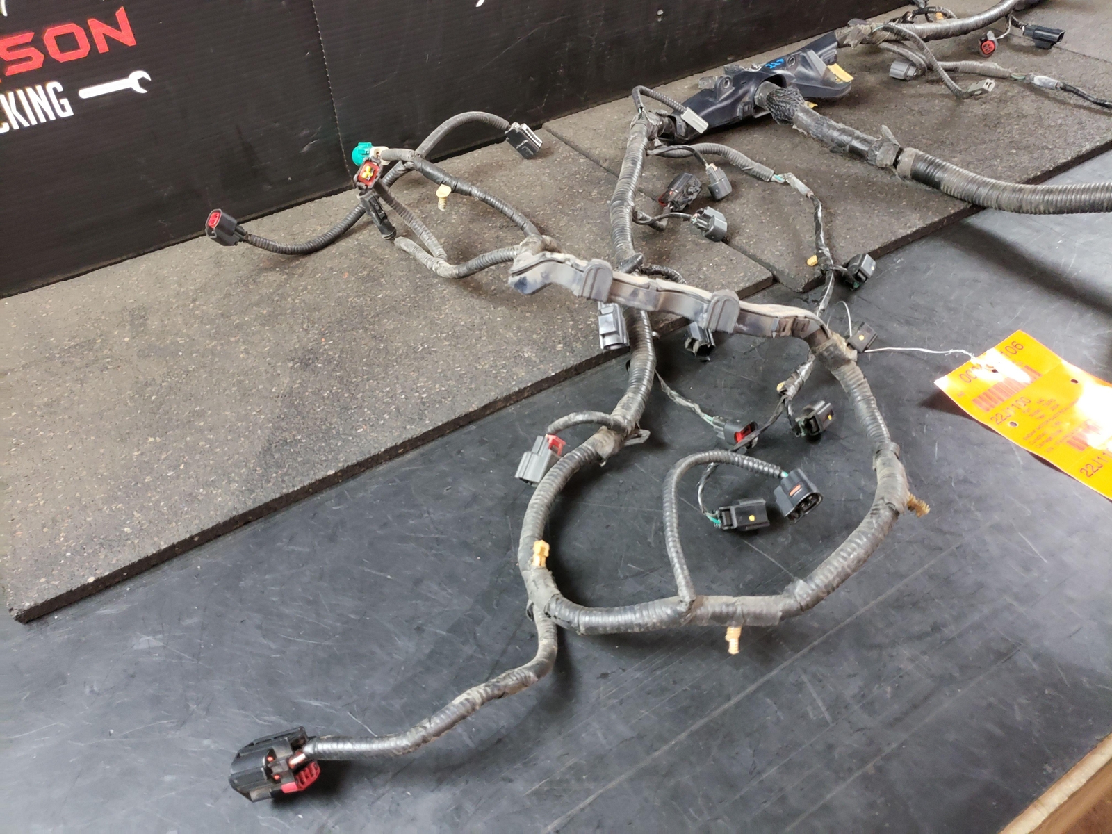 04 THUNDERBIRD ENGINE MOTOR ELECTRICAL WIRING WIRE HARNESS 3.9 V8 3W4T12B637BH