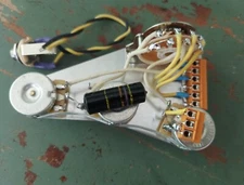 Strat Solderless Wiring Harness .047 Bumblebee CTS 250k  Oak 5/w KellingSound 