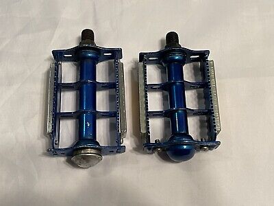 1/2 RAT TRAP BLUE PEDALS DIFFERENT BRANDS OLD SCHOOL BMX GT 1/2 RAT TRAP BLUE PEDALS DIFFERENT BRANDS OLD SCHOOL BMX GT
