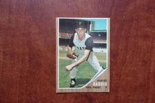 1962 Topps # 67...Harvey Haddix..Pittsburgh Pirates..( 1219 )