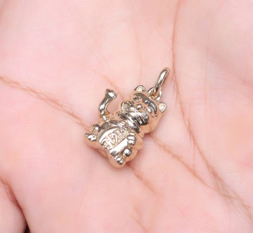 Fashion Maneki Neko Lucky Cat Pendant Necklace 14K Yellow Gold Plated 925 Silver