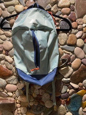 Ozark Trail small backpack, 2 zip pockets