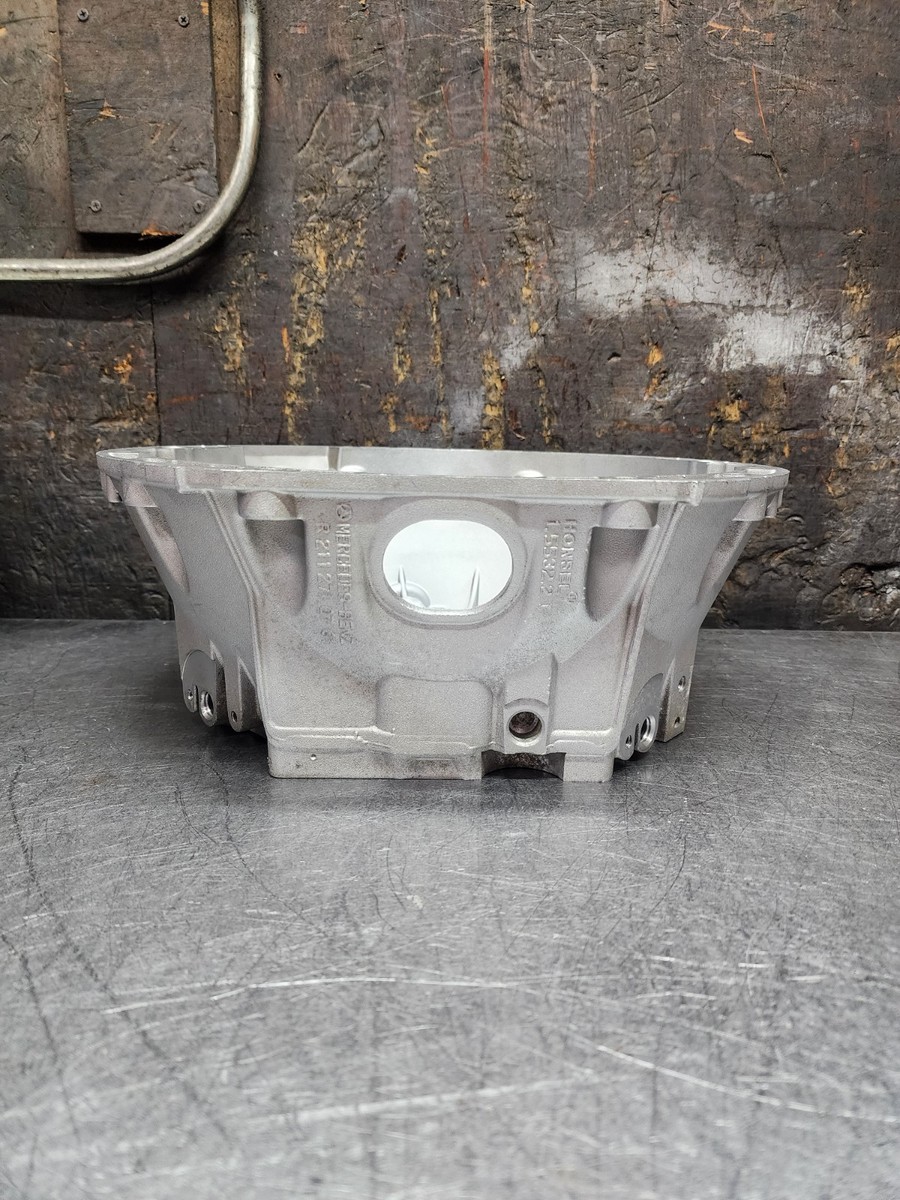 722.9 AUTOMATIC TRANSMISSION BELL HOUSING CASTING NUMBER R 211 271