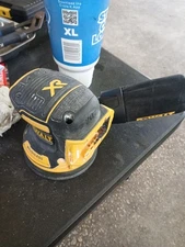 DeWalt DCW210B 5in Variable Speed Random Orbit Sander - Bare Tool
