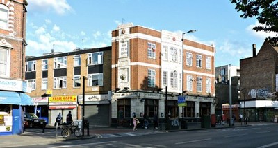 Photo 6x4 The Red Lion public house Camberwell On Walworth Road at Arnsid c2015