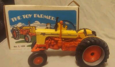 ERTL Case 800 Case-o-Matic Farm Tractor 1/16th Toy Farmer National Toy Show 1990