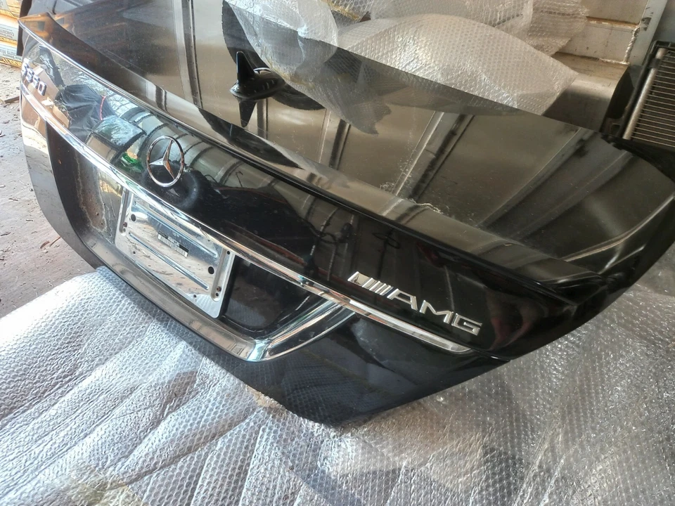 Tapa maletero trasera negra OEM Mercedes-Benz S550 W221 AMG 2007-2013 Foto 2 de 3
