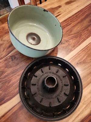 Cast Iron Master Bake (Potato) Pot, Enameled Avocado Lid, Bloomfield, NJ, c.1918