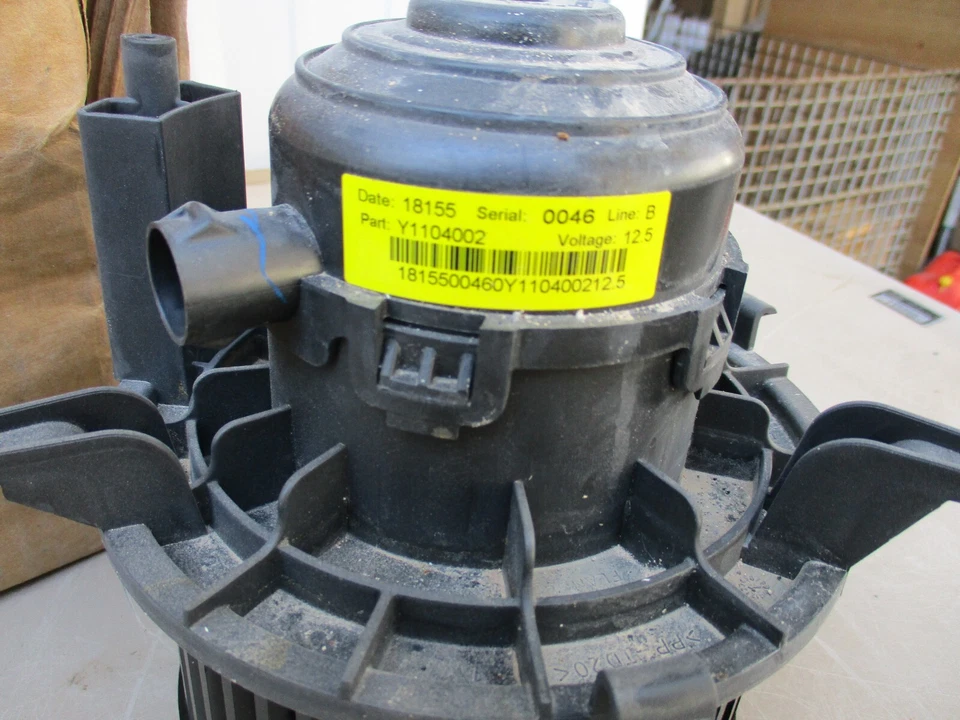 HVAC Blower Motor and Wheel ACDelco GM Original Equipment 15-81701 - Image 3 of 4