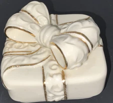 Vintage Lenox Porcelain Christmas Present Musical Keepsake. Works. PARTS ONLY