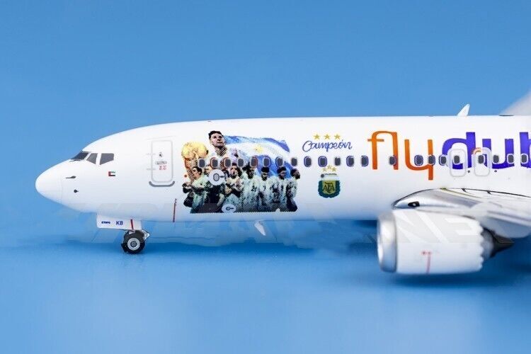 1:400 Phoenix Flydubai BOEING 737 MAX 8 Passenger Airplane Diecast