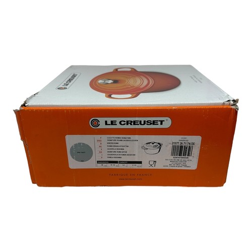 READ!!!!!! Le Creuset Signature Cast Iron 5.5 Quart Round Dutch Oven, Sea Salt - Picture 8 of 8