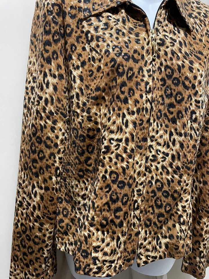 Joseph Ribkoff Animal Print Zip Front Short Jacket Women’s S/M - Image 4 of 4