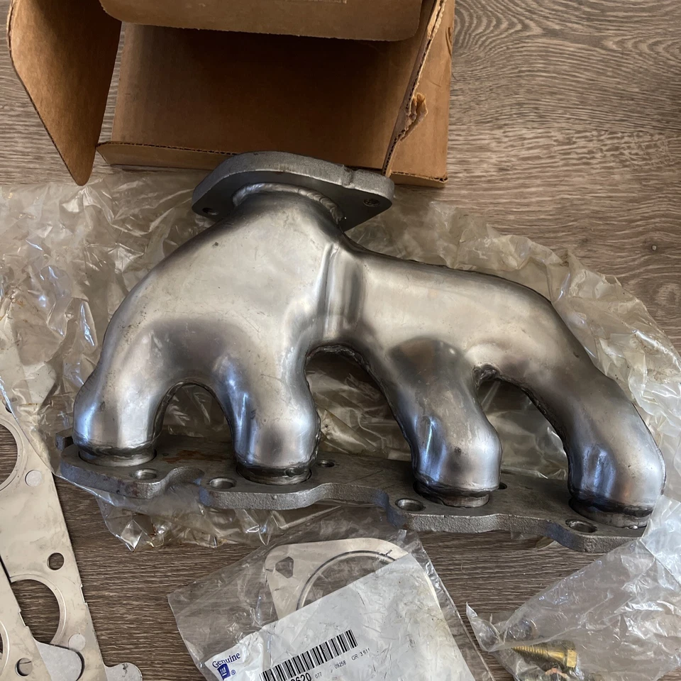 674-741 Dorman Exhaust Manifold Rear for Olds De Ville Cadillac DeVille Aurora - Image 4 of 4