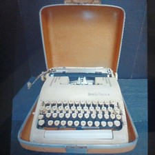 VINTAGE 1957 SMITH-CORONA SILENT TYPEWRITER w/ CASE thumbnail