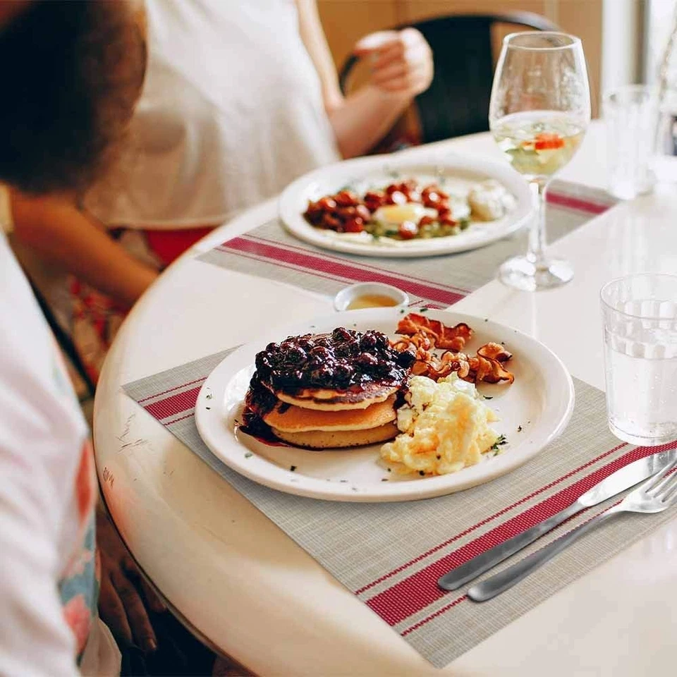 Juego de 6 manteles individuales GIVERARE, vinilo tejido resistente al calor grandes, paquete de 6 rojos  Foto 4 de 4