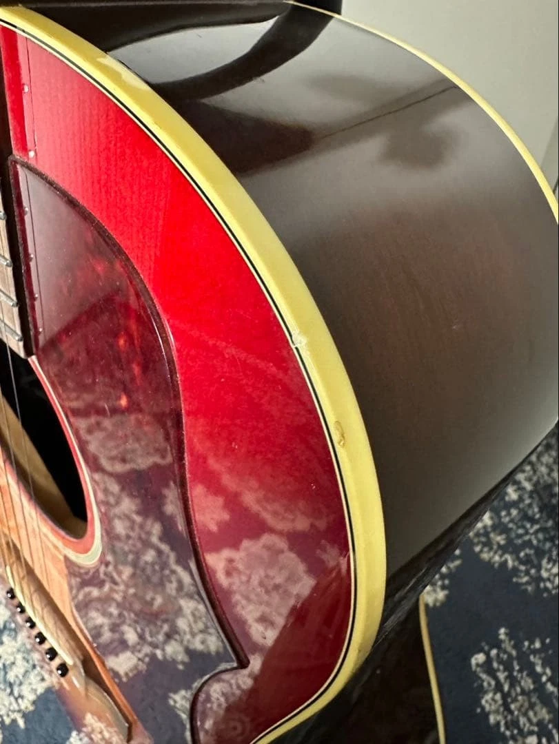 Gibson Custom Shop 60s J-45 2010 Cherry Sunburst Acoustic Electric con estuche