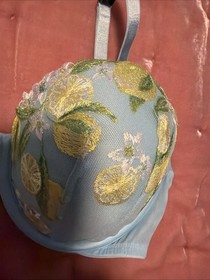 NWT Victoria&rsquo;s Secret Dream Angels Blue Lemon Embroidery Lined Demi Bra Size 36D