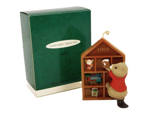 Hallmark Keepsake Ornament, Christmas Beaver Trinket Shelf, w/Box, Vintage 1995 - Picture 8 of 8
