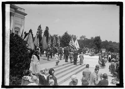 Photo:Arlington, [Va.], Memorial Day, [5/30/25]