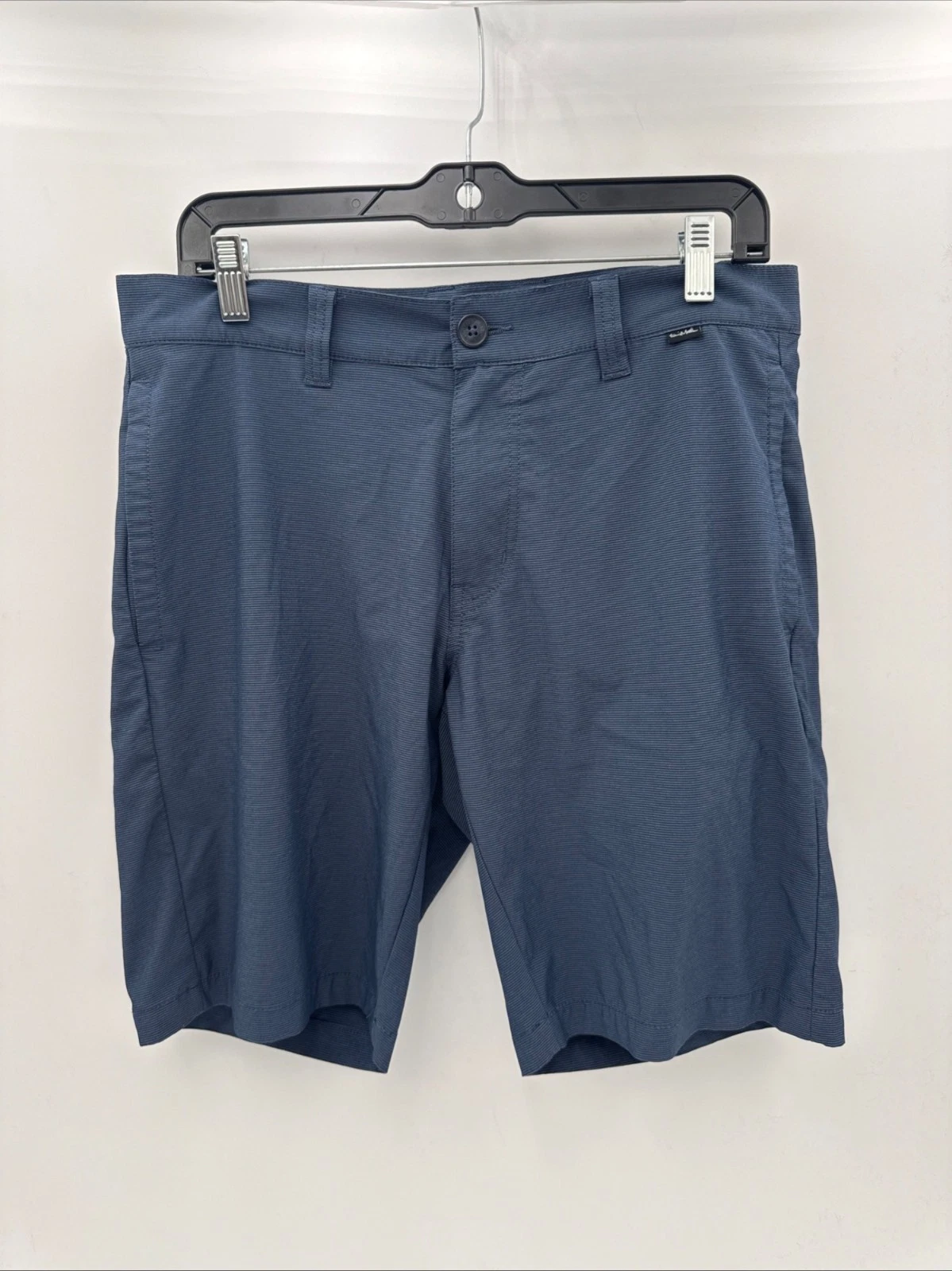 Travis Mathew Men's Navy Blue Striped Performance stretch Shorts Size 32