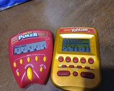 2002 Milton Bradley Yahtzee Electronic Hand-held - Gold Red Tested And Working
