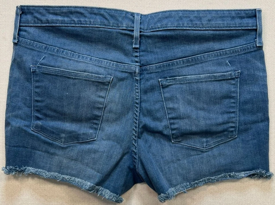 Pantalones Cortos de Jean Mossimo para Mujer con Botones Dobladillo Crudo Denim Talla 16 Azul Elastizado Tiro Alto Foto 2 de 4