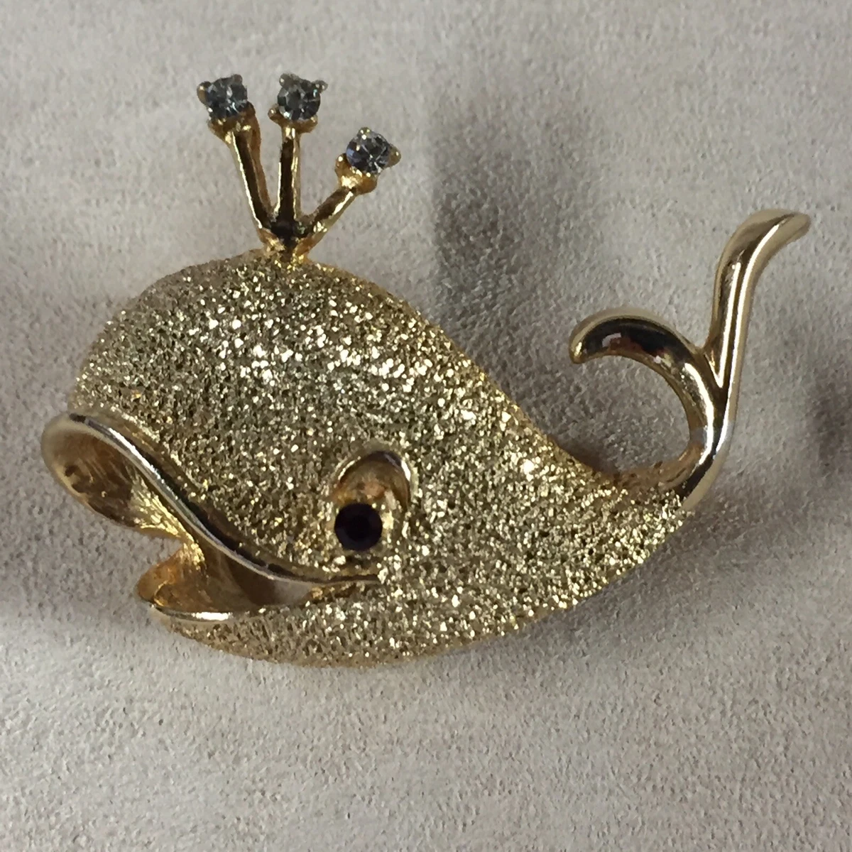 Les bernard best sale brooch