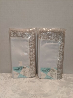 DuPont White W/Beige Lace Edge Cloth Dinner Napkins 17''X17'' Two Sets of 4 