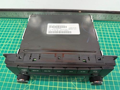 2012 - 2020 JEEP DODGE CHRYSLER FM CD MP3 Stereo Radio Receiver P05091301AC OEM - Picture 7 of 10