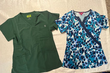 2 Medical Scrub Tops Pocketed Small Nurse EUC AVE Hunter Green Beyond Scrubs