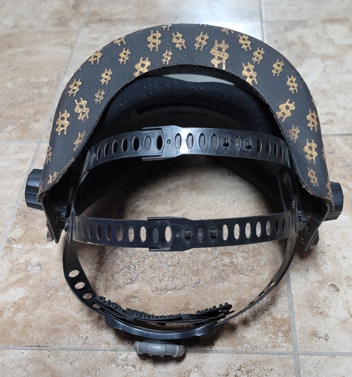 Outlaw Welding Helmet With Auto Dark Lense CDE