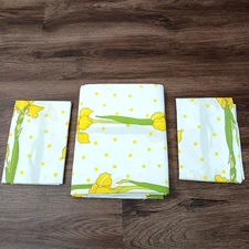 Vintage Wamsuta Daffodil Full Size Flat Sheet & 2 Standard Pillowcases