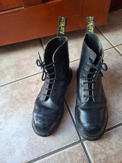 Mens Doc Marens air wair safety boot size 7