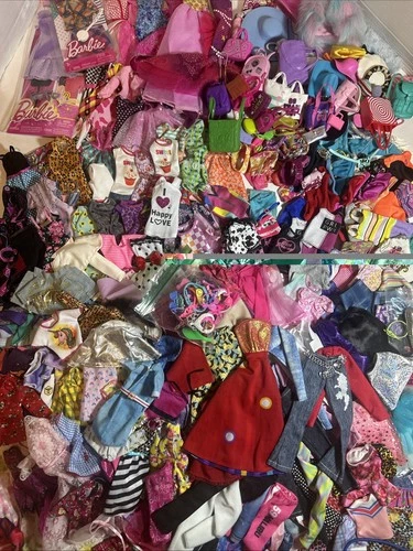 Huge Lot Of Barbie Skipper Clothing Modern & Vintage Clothes Purses Accessories