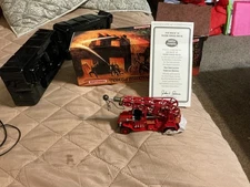 MATCHBOX # YYM37633 -1920 MACK AC WATER TOWER TRUCK NEW