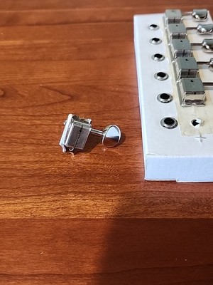 SINGLE Genuine Fender  STAGGERED Nickel Vintage  6th String Low E Tuner Machine 