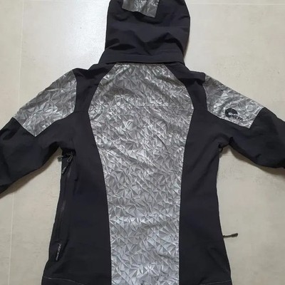 Nepal Women 90s Functional Windbreaker for Spring Hiking