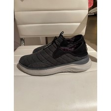 Skechers Womens Slip On Shoes Gray Quilted Memory Foam Relaxed Fit Size 8