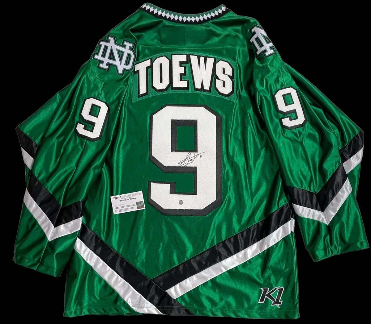 toews signed jersey