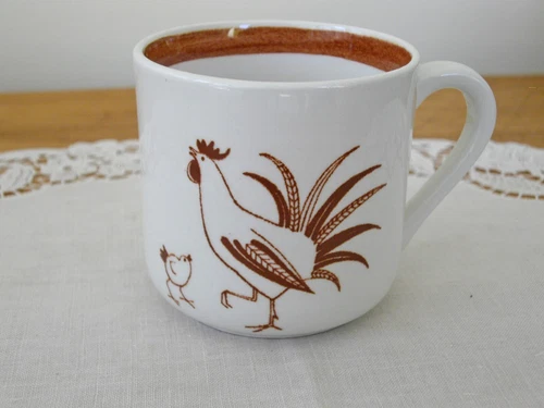 Vintage Arabia Rooster Hen Chick Child's  Mug Finland ~