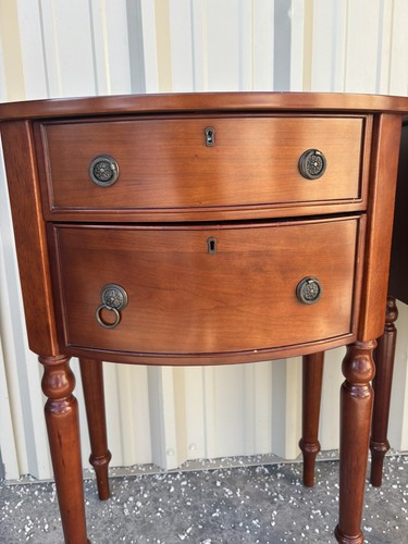 The Bombay Company Federal Style Cherry Bowfront Tables Nightstands Vintage 1997 - Picture 7 of 14
