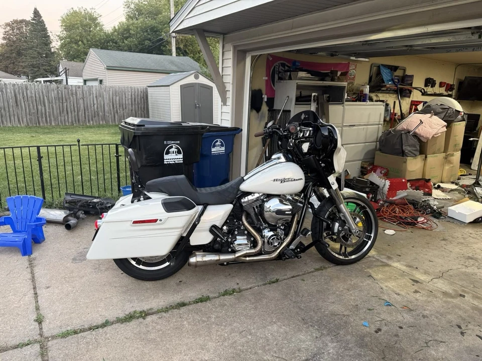 2012 Harley-Davidson Street Glide FLHX Exhaust  - Image 2 of 4