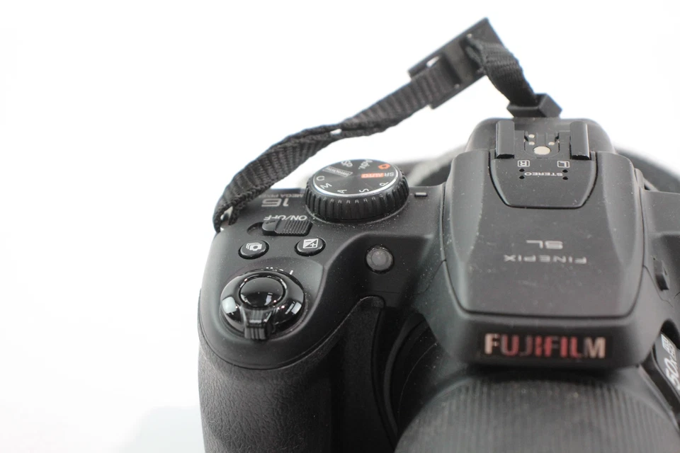 Fujifilm FinePix SL1000 Digital Bridge Camera w/ 50x Optical Zoom Lens - Image 3 of 4
